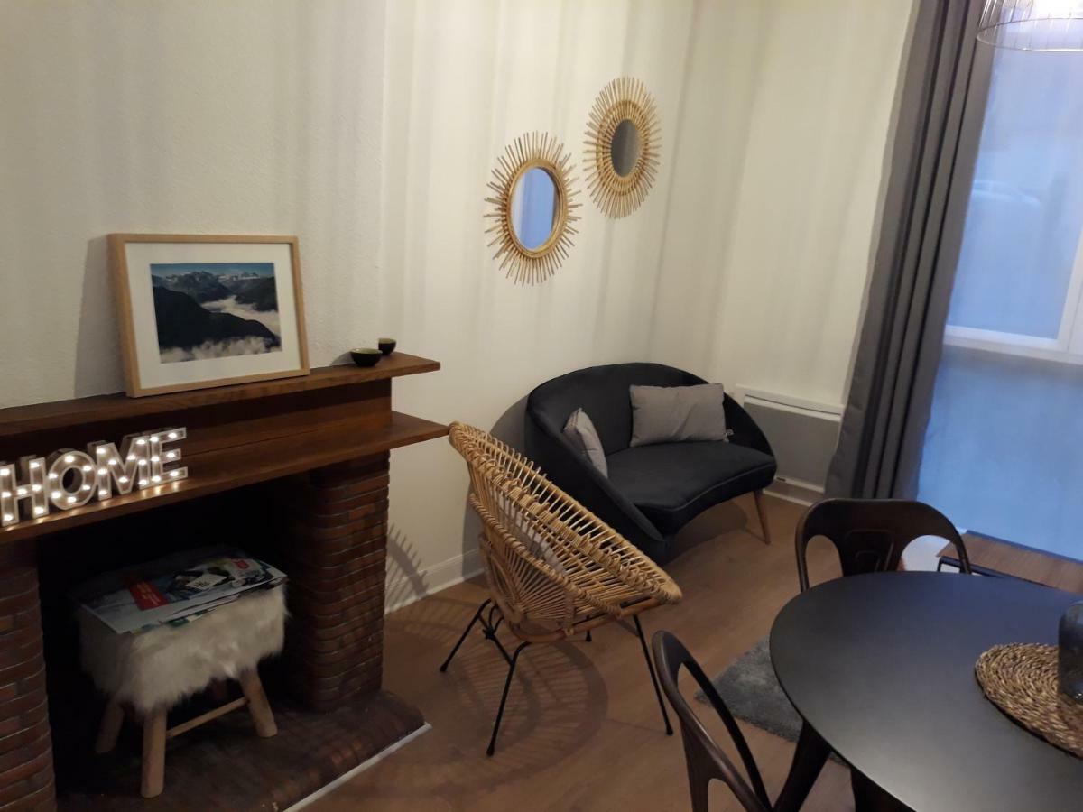 לוז-סן-סובר Chalet Du Doumet - Appart Luz Centre - Parking Et Garage Individuel Ferme - Draps Et Serviettes Inclus מראה חיצוני תמונה